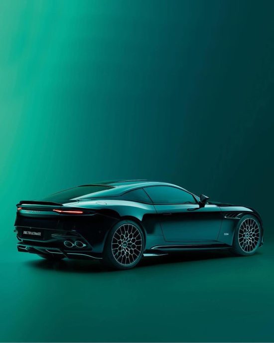 Aston Martin DBS 770 Ultimate 2023