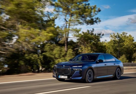 BMW-i7 M70 xDrive 2024 review